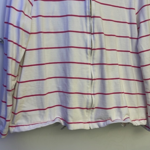 Top - Picture 3 of 8